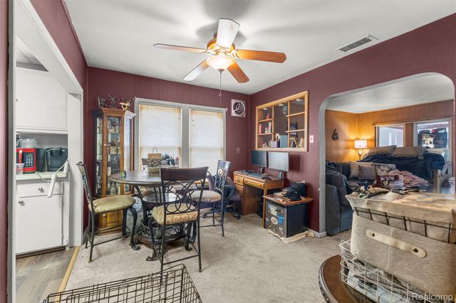 5706 Robindale Avenue, Dearborn Heights, MI 48127