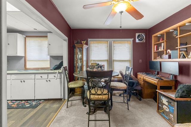 5706 Robindale Avenue, Dearborn Heights, MI 48127