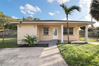 1722 NW 8th Ct, Fort Lauderdale, FL 33311