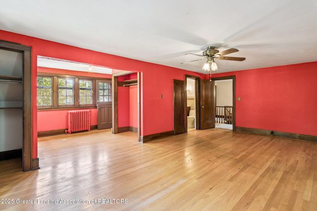 1107 W Grand River Avenue, East Lansing, MI 48823