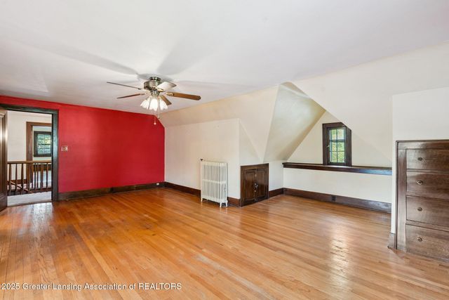 1107 W Grand River Avenue, East Lansing, MI 48823