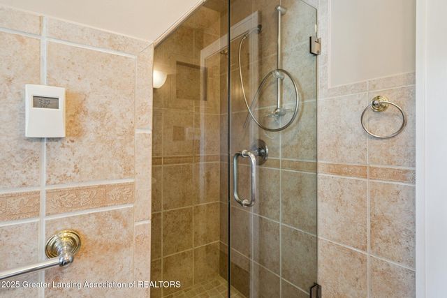 1107 W Grand River Avenue, East Lansing, MI 48823