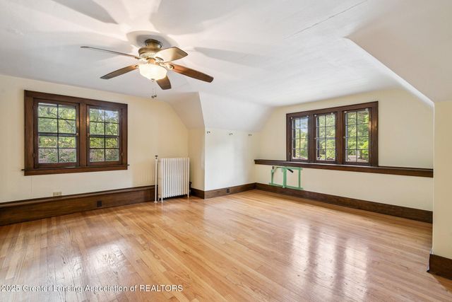 1107 W Grand River Avenue, East Lansing, MI 48823