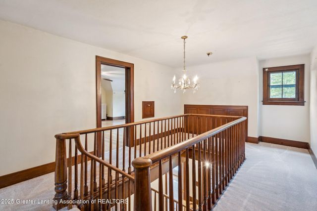 1107 W Grand River Avenue, East Lansing, MI 48823