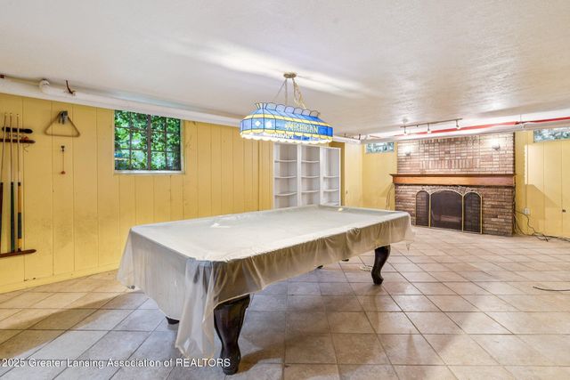 1107 W Grand River Avenue, East Lansing, MI 48823