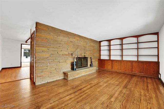 6569 Roycroft Drive, Parma, OH 44129