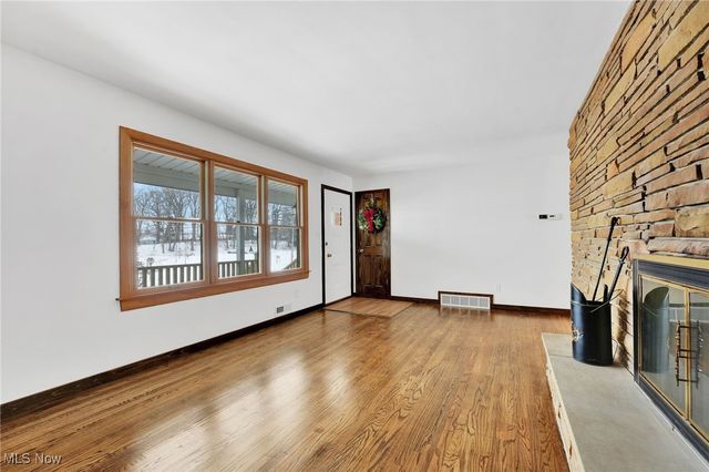 6569 Roycroft Drive, Parma, OH 44129