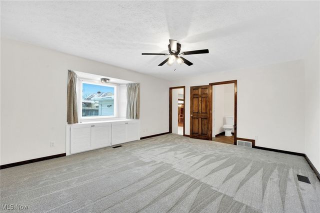 6569 Roycroft Drive, Parma, OH 44129