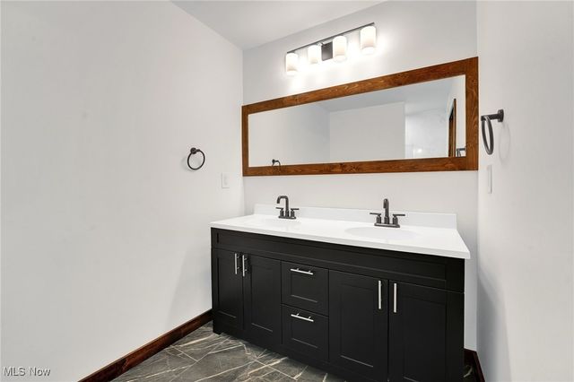 6569 Roycroft Drive, Parma, OH 44129