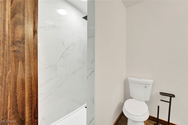 6569 Roycroft Drive, Parma, OH 44129