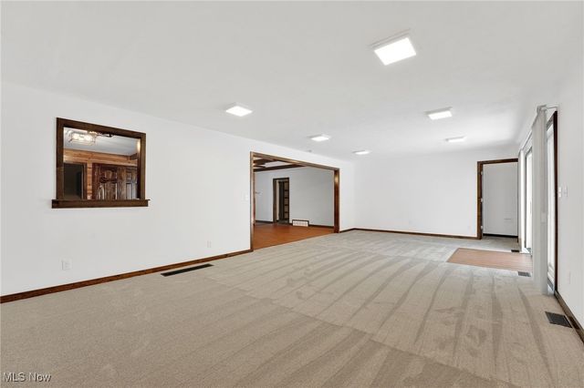 6569 Roycroft Drive, Parma, OH 44129