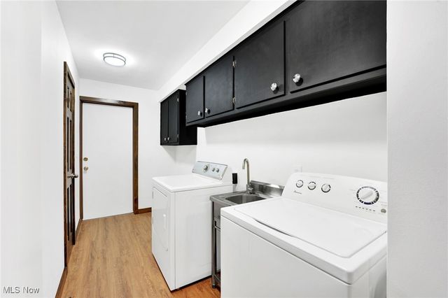 6569 Roycroft Drive, Parma, OH 44129