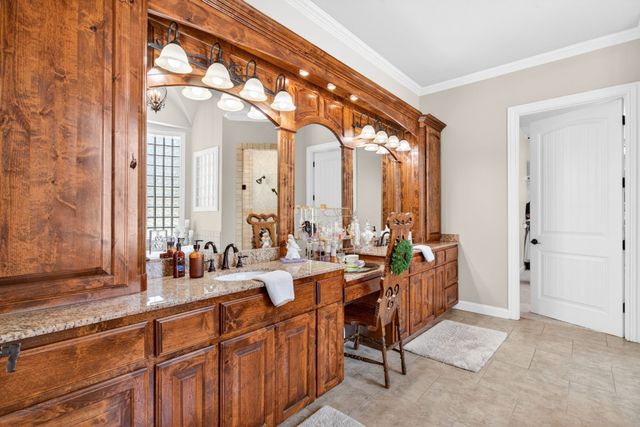 10513 Silver Fox Court, Fort Worth, TX 76108