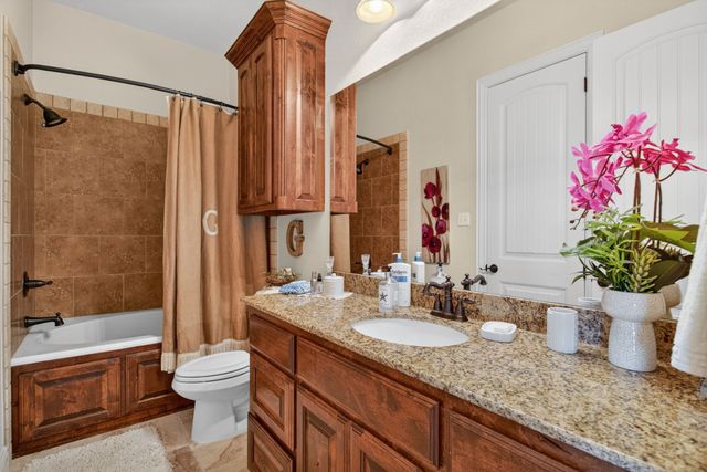 10513 Silver Fox Court, Fort Worth, TX 76108