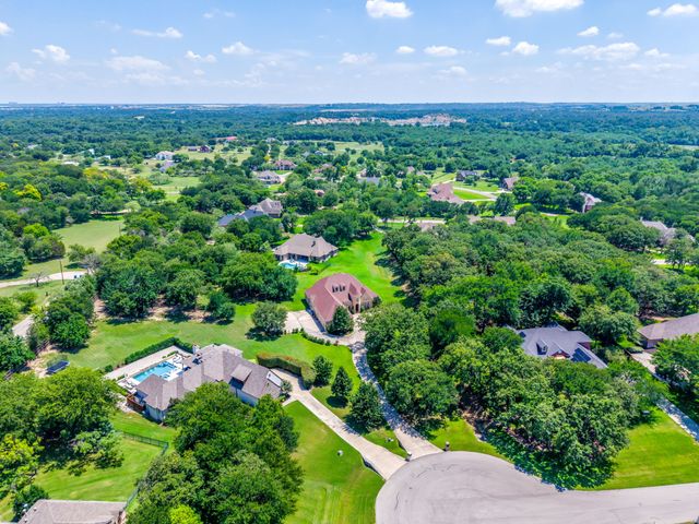 10513 Silver Fox Court, Fort Worth, TX 76108