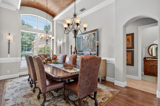 10513 Silver Fox Court, Fort Worth, TX 76108
