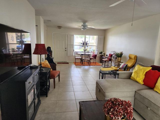 5668 Travelers Way, Fort Pierce, FL 34982
