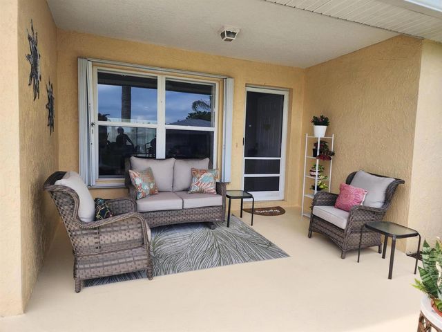 5668 Travelers Way, Fort Pierce, FL 34982