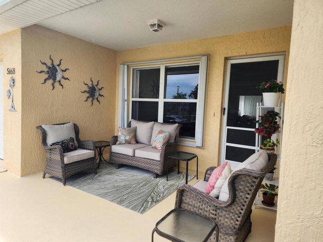 5668 Travelers Way, Fort Pierce, FL 34982