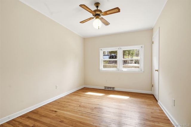 59 Brook Street, Mahopac, NY 10541