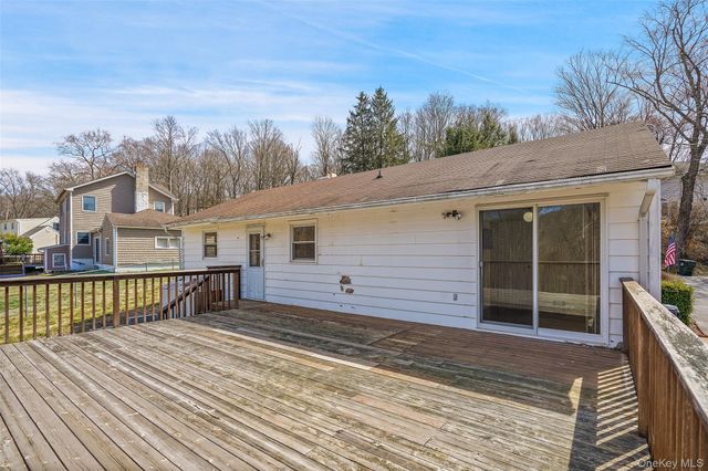 59 Brook Street, Mahopac, NY 10541