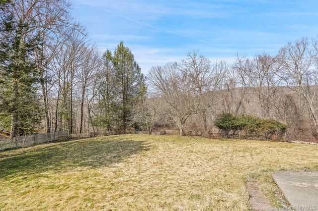 59 Brook Street, Mahopac, NY 10541
