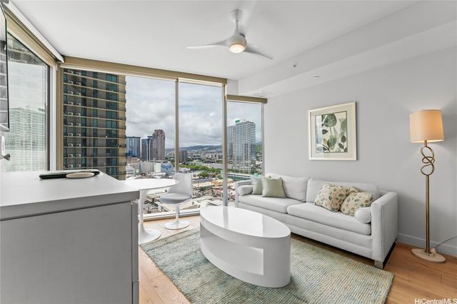 1001 Queen Street 1407, Honolulu, HI 96814