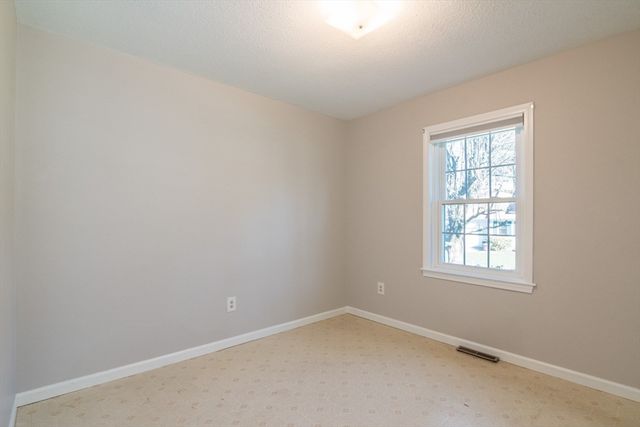 19 Marmon Court, Springfield, MA 01129
