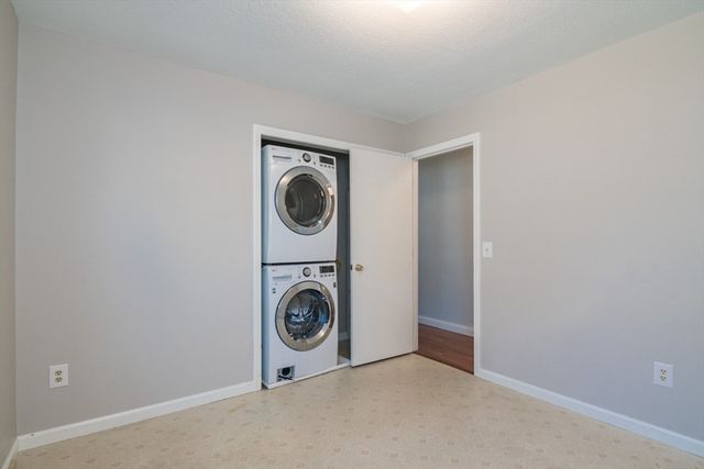 19 Marmon Court, Springfield, MA 01129
