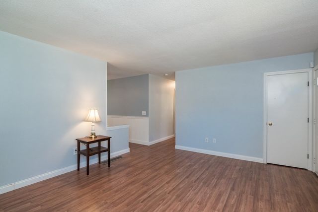 19 Marmon Court, Springfield, MA 01129