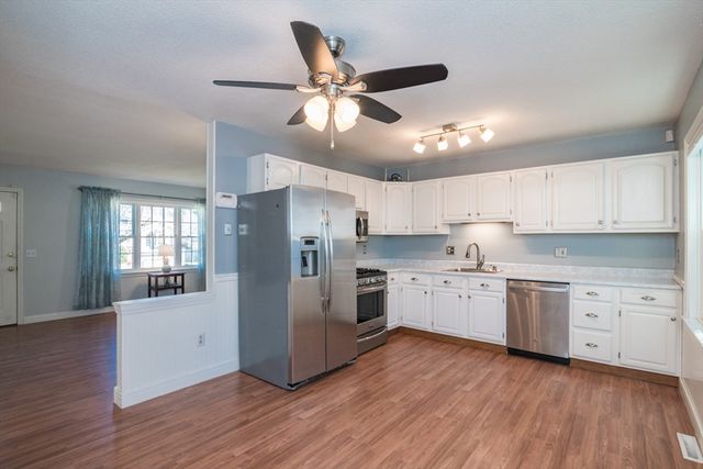 19 Marmon Court, Springfield, MA 01129