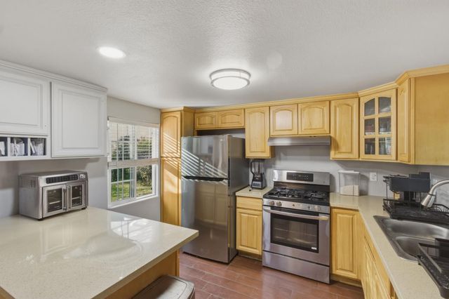2330 Meadowbrook Avenue, Merced, CA 95348