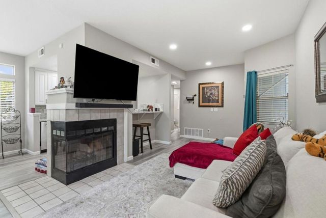 7750 Canyon Meadow Circle G, Pleasanton, CA 94588