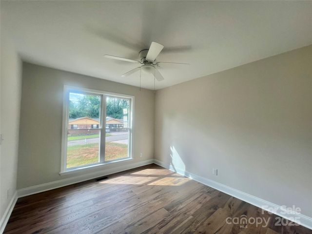 1280 N Shaver Street, Salisbury, NC 28144