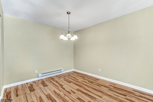 798 Eves Dr 2R, Hillsborough Twp., NJ 08844