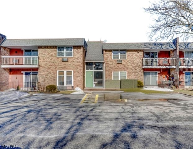 798 Eves Dr 2R, Hillsborough Twp., NJ 08844