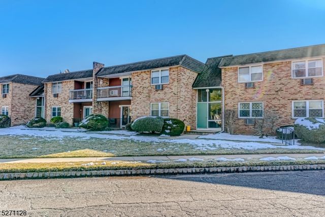 798 Eves Dr 2R, Hillsborough Twp., NJ 08844