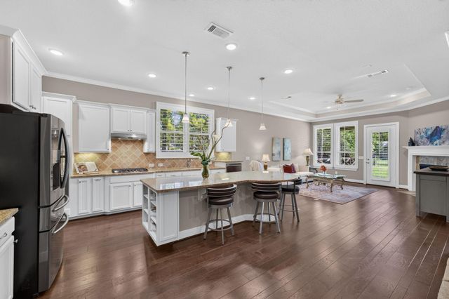 188 Chestnut Bay, The Woodlands, TX 77382