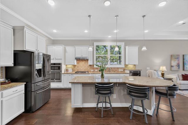 188 Chestnut Bay, The Woodlands, TX 77382