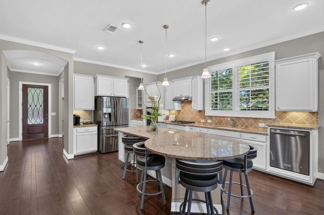 188 Chestnut Bay, The Woodlands, TX 77382