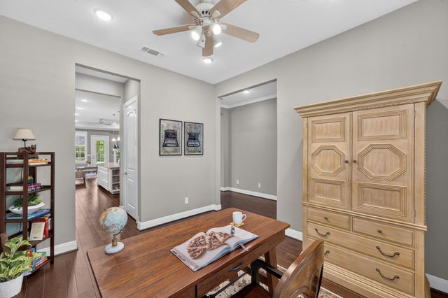 188 Chestnut Bay, The Woodlands, TX 77382