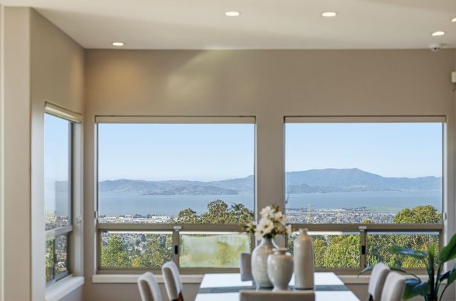 6413 Gwin Ct, Oakland, CA 94611