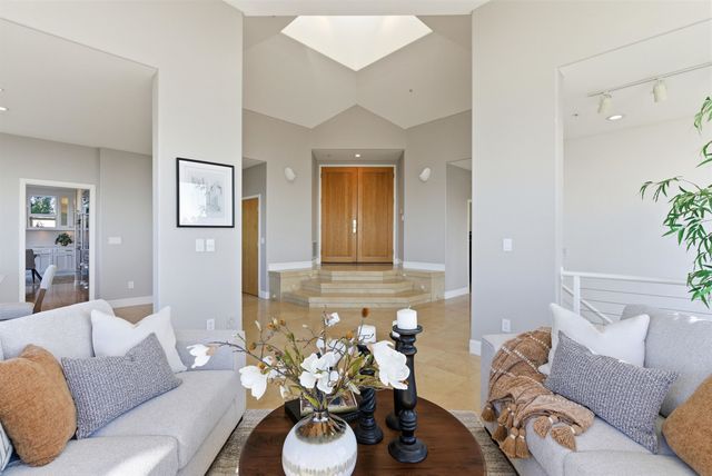 6413 Gwin Ct, Oakland, CA 94611