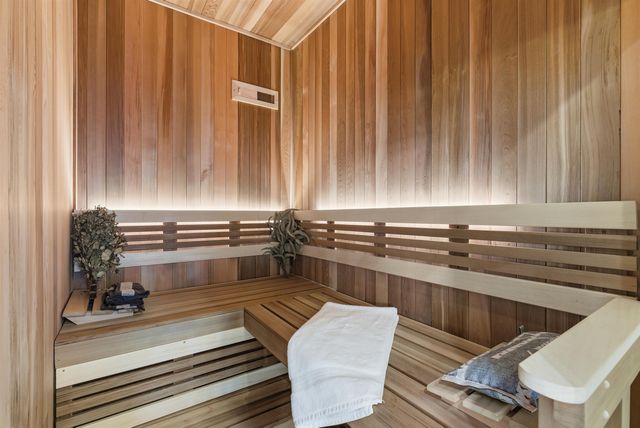 6413 Gwin Ct, Oakland, CA 94611