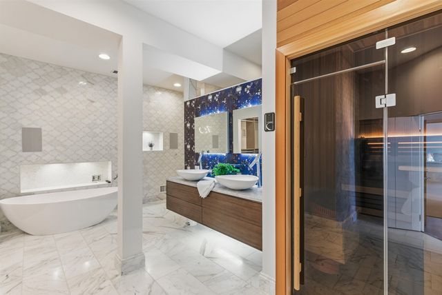 6413 Gwin Ct, Oakland, CA 94611