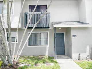 2304 Seaside Drive, Greenacres, FL 33463