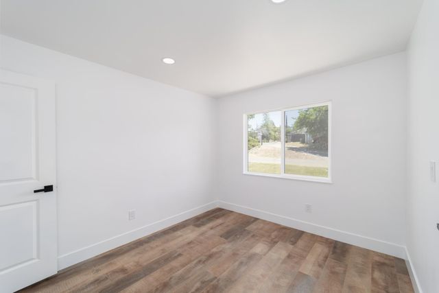 12114 Griffin Way, Auburn, CA 95602