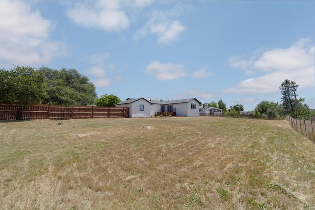 12114 Griffin Way, Auburn, CA 95602