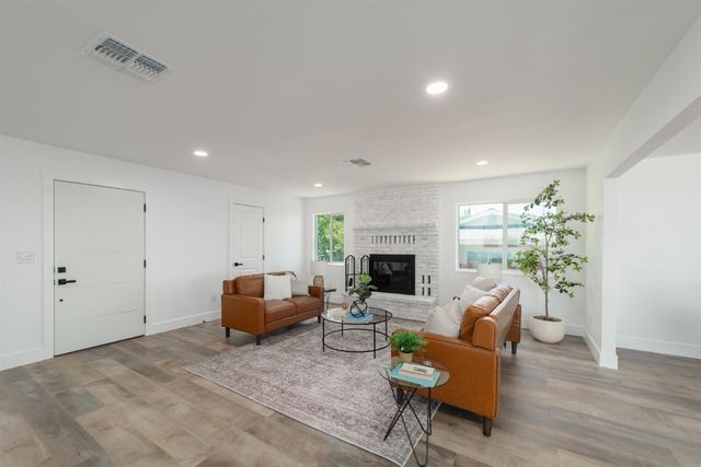 12114 Griffin Way, Auburn, CA 95602