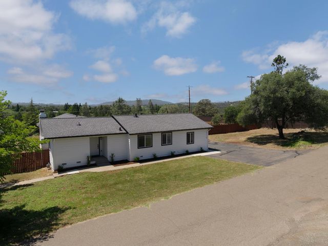 12114 Griffin Way, Auburn, CA 95602